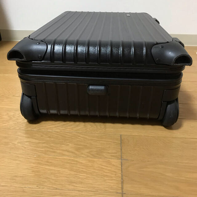 Rimowa 2輪 機内持ち込み 32L ネームタグ付き