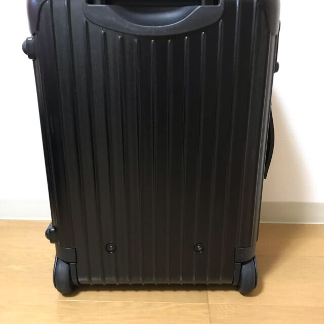 Rimowa 2輪 機内持ち込み 32L ネームタグ付き