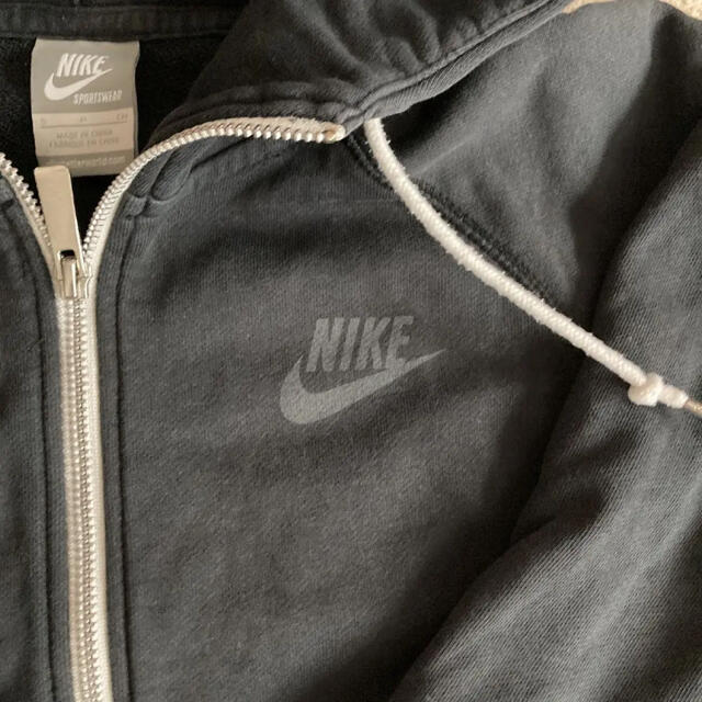 NIKE(ナイキ)のNIKE ナイキ パーカー　メンズS メンズのトップス(パーカー)の商品写真