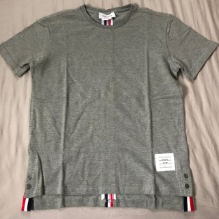 トムブラウン(THOM BROWNE)の極美品 thom browne トムブラウン センターバック Tシャツ(Tシャツ/カットソー(半袖/袖なし))