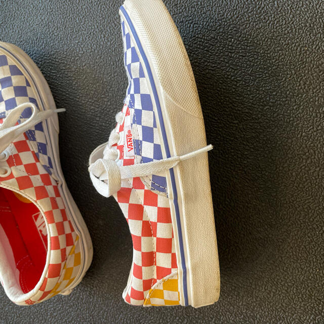 VANS(ヴァンズ)のvans キッズ　マルチカラーブロックチェックスニーカー キッズ/ベビー/マタニティのキッズ靴/シューズ(15cm~)(スニーカー)の商品写真