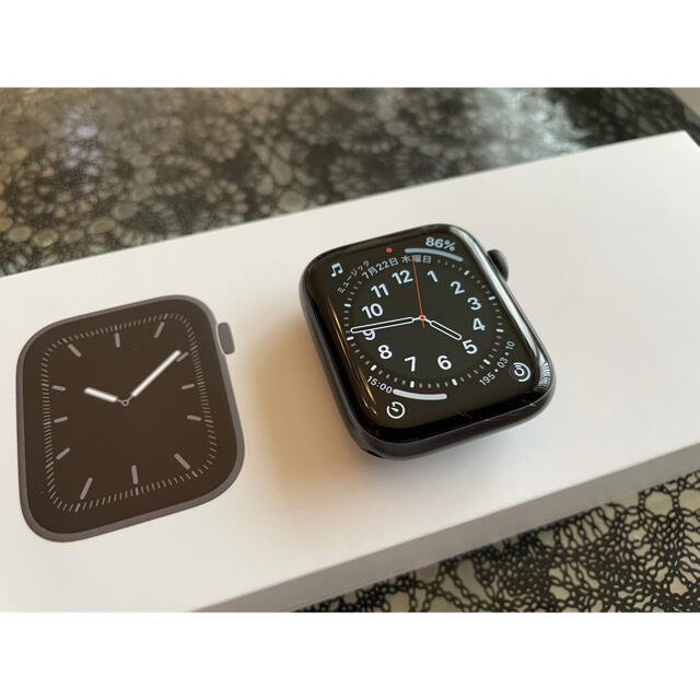 Apple Watch(アップルウォッチ)のApple Watch Series 5 44mm セルラーモデル スマホ/家電/カメラのスマートフォン/携帯電話(スマートフォン本体)の商品写真