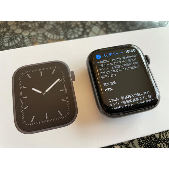 Apple Watch(アップルウォッチ)のApple Watch Series 5 44mm セルラーモデル スマホ/家電/カメラのスマートフォン/携帯電話(スマートフォン本体)の商品写真