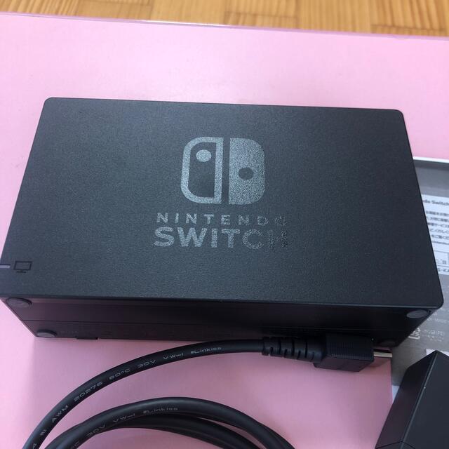 Nintendo Switch(ニンテンドースイッチ)のSwitch ドッグ、ACアダプターHDMIケーブル3点セット エンタメ/ホビーのゲームソフト/ゲーム機本体(家庭用ゲーム機本体)の商品写真