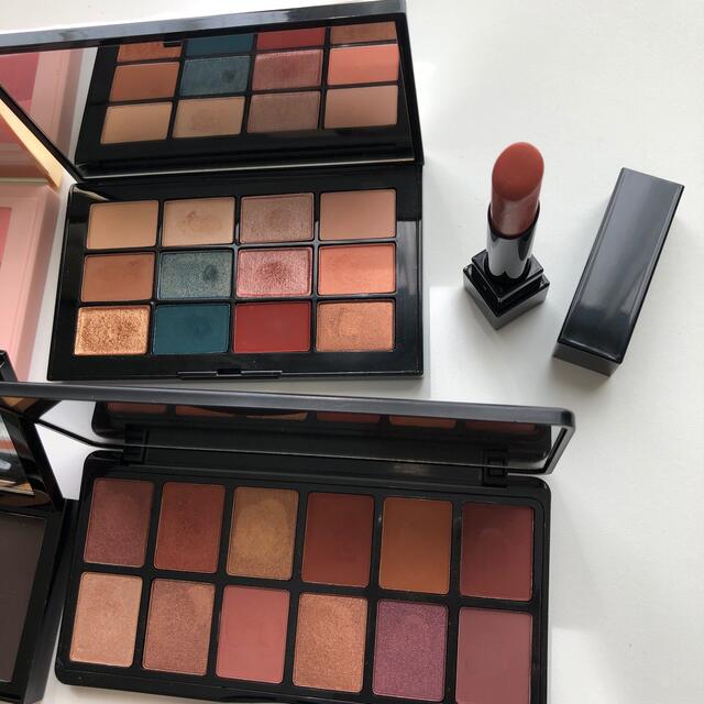 NARS(ナーズ)の値下げ可能です！人気コスメ　　アイシャドウ　リップ　詰め合わせ コスメ/美容のベースメイク/化粧品(アイシャドウ)の商品写真