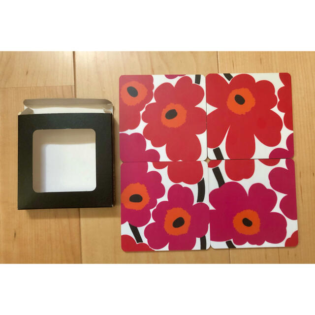 marimekko(マリメッコ)のmarimekko lasinalunen Coaster インテリア/住まい/日用品のキッチン/食器(テーブル用品)の商品写真