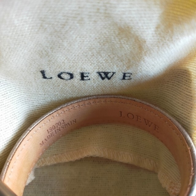 激安大特価! LOEWE ロエベ レザー リストバンド イエロー TN920