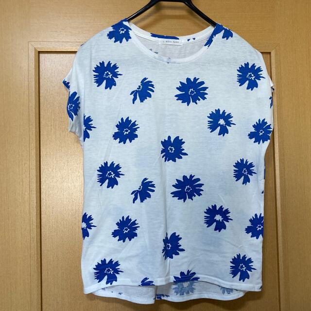 LOWRYS FARM(ローリーズファーム)のローリーズファーム　花柄Tシャツ レディースのトップス(Tシャツ(半袖/袖なし))の商品写真