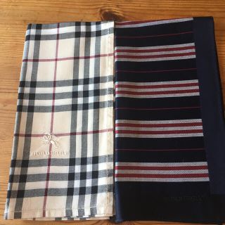 バーバリー(BURBERRY)のバーバリーハンカチ２枚ノバチェック&紺白赤ストライプ(ハンカチ/ポケットチーフ)