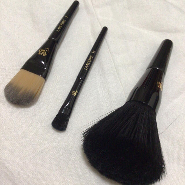 LANCOME(ランコム)のランコム　メイクブラシ３本セット コスメ/美容のキット/セット(コフレ/メイクアップセット)の商品写真