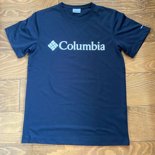 Columbia(コロンビア)のコロンビア ブラック  ロゴＴ Ｍサイズ メンズのトップス(Tシャツ/カットソー(半袖/袖なし))の商品写真