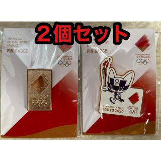 東京２０２０オリンピック聖火リレーエンブレム&マスコットピンバッチ2個セット(ノベルティグッズ)