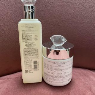 ジルスチュアート(JILLSTUART)の【新品】ジルシチュアート　シャワージェル　250ml ブルーミングペアー(ボディソープ/石鹸)