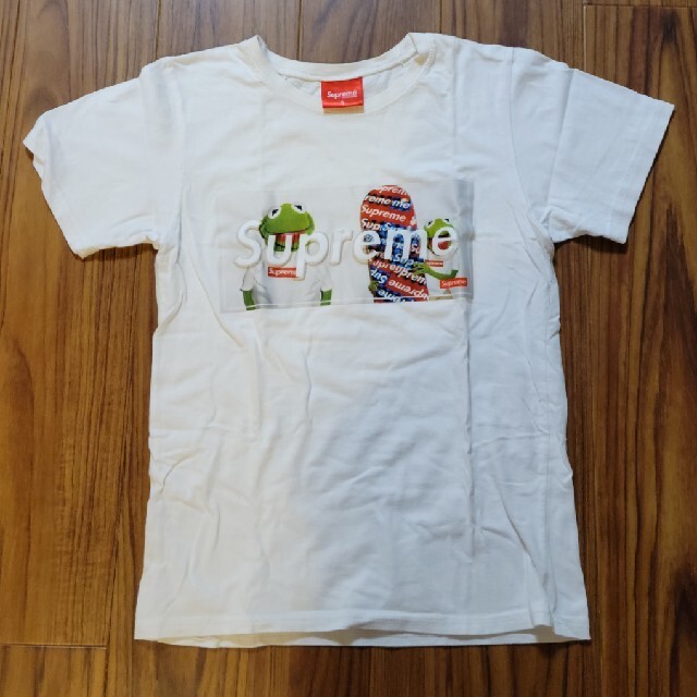 Supreme(シュプリーム)の専用Supreme　Tシャツ　ユニセックス レディースのトップス(シャツ/ブラウス(半袖/袖なし))の商品写真