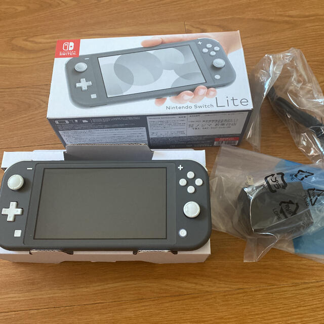 Nintendo Switch Liteグレー （出品は20日まで！）