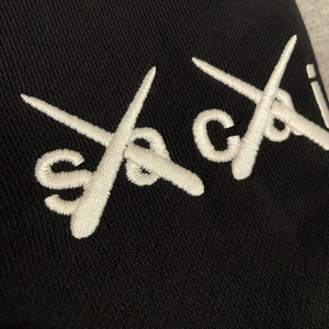 sacai kaws embroidery hoodie パーカー　サカイカウズ