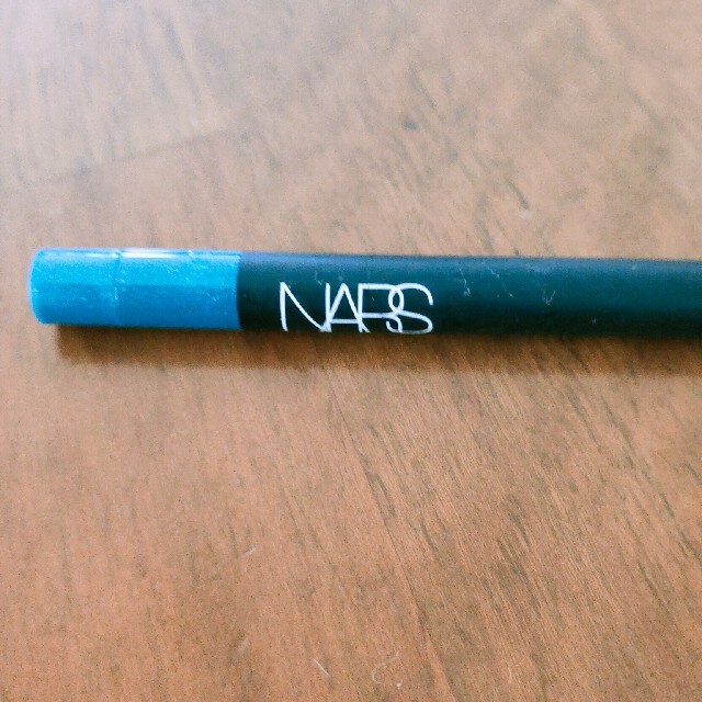 NARS(ナーズ)のNARSのアイライナー、ターコイズブルーラメ入り コスメ/美容のベースメイク/化粧品(アイライナー)の商品写真