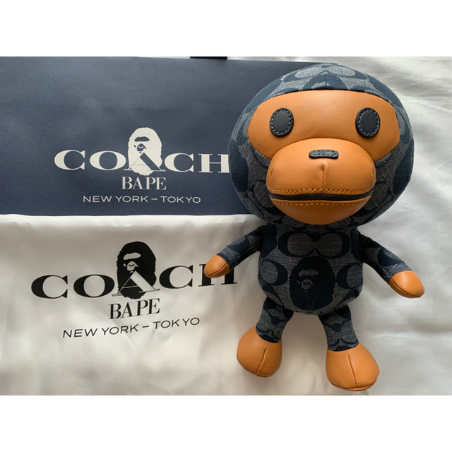 A BATHING APE(アベイシングエイプ)の★限定・極小★BAPE X COACH BABY MILO PLUSH DOLL エンタメ/ホビーのおもちゃ/ぬいぐるみ(ぬいぐるみ)の商品写真