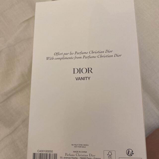 Christian Dior(クリスチャンディオール)のナオ様専用　新品未使用　非売品　ディオール　バニティ（ポーチ） レディースのファッション小物(ポーチ)の商品写真