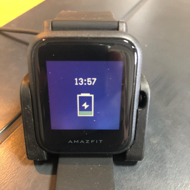 【Xiaomi】Amazfit Bip Black　★中古美品★ メンズの時計(腕時計(デジタル))の商品写真