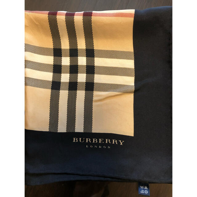 BURBERRY(バーバリー)のBurberryスカーフ レディースのファッション小物(バンダナ/スカーフ)の商品写真