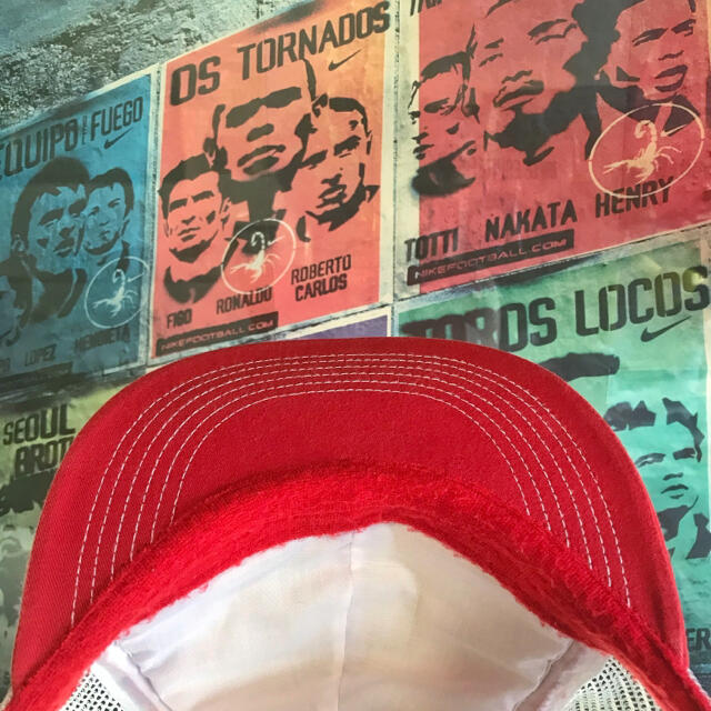 STANDARD CALIFORNIA(スタンダードカリフォルニア)の【送料無料❗️ポップカラー‼️】ビンテージ コカコーラ　メッシュキャップ 美品 メンズの帽子(キャップ)の商品写真