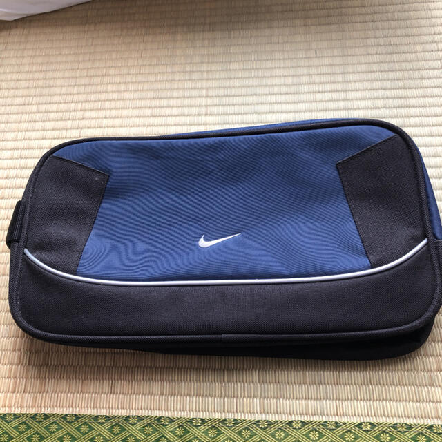 NIKE(ナイキ)のNIKE シューズバッグ キッズ/ベビー/マタニティのこども用バッグ(シューズバッグ)の商品写真