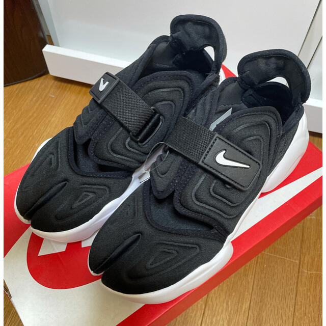 新品未使用】NIKE*アクアリフト/23.5cm 新品未使用】NIKE*アクアリフト/23.5cm