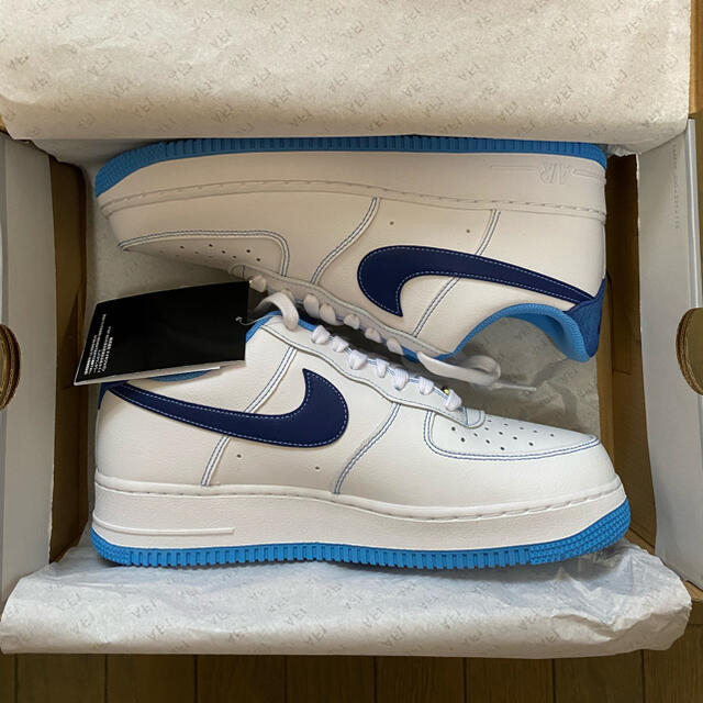 NIKE(ナイキ)のNIKE AIR FORCE 1 '07 エアフォース ファースト ユース メンズの靴/シューズ(スニーカー)の商品写真