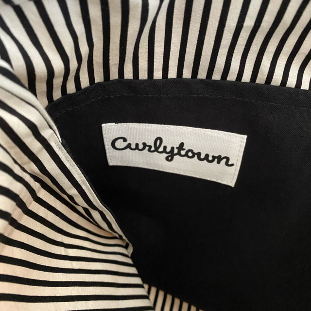 Curly Collection(カーリーコレクション)のCURLY コレクション　コットントートバッグ　新品　ホワイト レディースのバッグ(トートバッグ)の商品写真