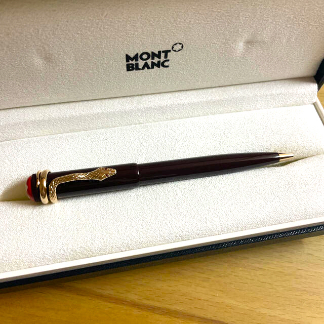 MONTBLANC(モンブラン)のモンブラン ヘリテイジ コレクション ルージュ&ノワール  ボールペン　ブラウン インテリア/住まい/日用品の文房具(ペン/マーカー)の商品写真