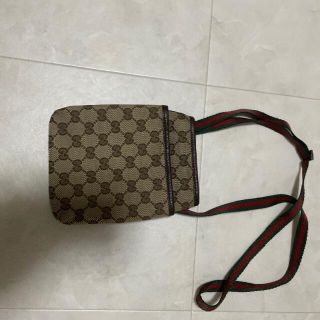 グッチ(Gucci)のGUCCI ネックポーチ　最終値下げ(ショルダーバッグ)