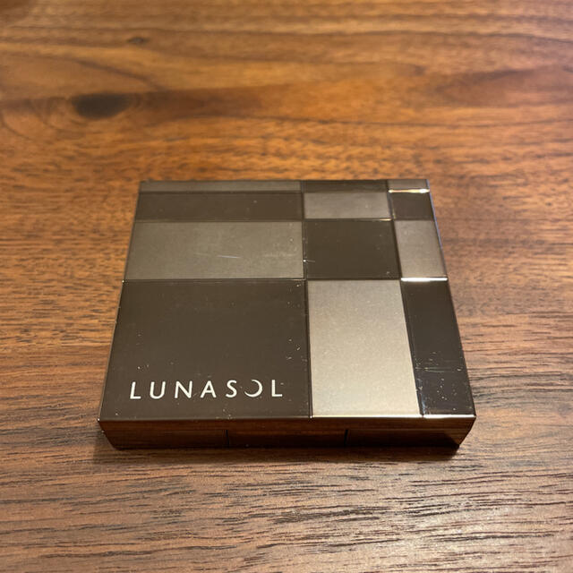 LUNASOL(ルナソル)のルナソル スパークリングライトアイズ コスメ/美容のベースメイク/化粧品(アイシャドウ)の商品写真