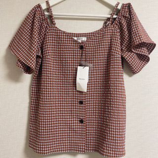 マウジー(moussy)の新品タグ付き　moussy オフショルダー ギンガムチェック トップス ブラウス(シャツ/ブラウス(半袖/袖なし))