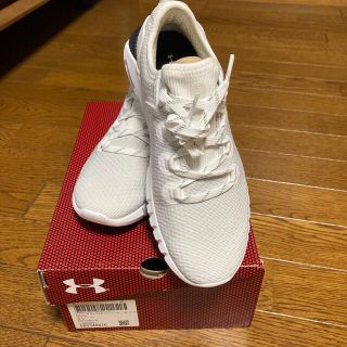 アンダーアーマー(UNDER ARMOUR)のアンダーアーマー24㌢未使用(スニーカー)