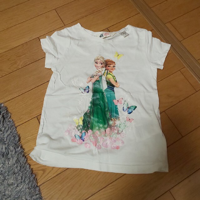 H&H(エイチアンドエイチ)の110cm？H&M アナ雪 Tシャツ キッズ/ベビー/マタニティのキッズ服女の子用(90cm~)(Tシャツ/カットソー)の商品写真