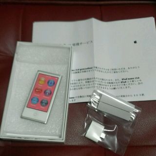 アップル(Apple)のiPod nano 第7世代　本体とアダプタ(ポータブルプレーヤー)