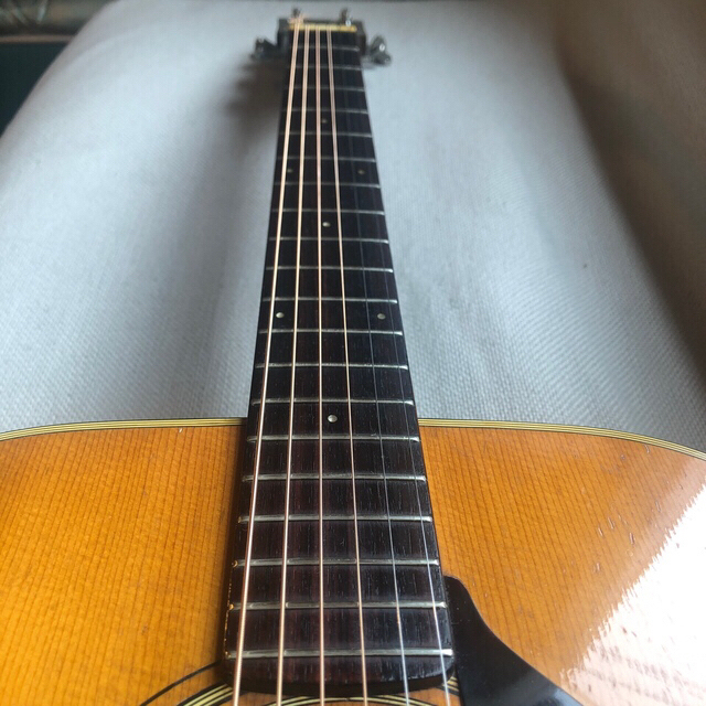 ヤマハ(ヤマハ)のYAMAHA FG-180  楽器のギター(アコースティックギター)の商品写真