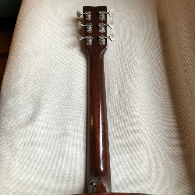 ヤマハ(ヤマハ)のYAMAHA FG-180  楽器のギター(アコースティックギター)の商品写真