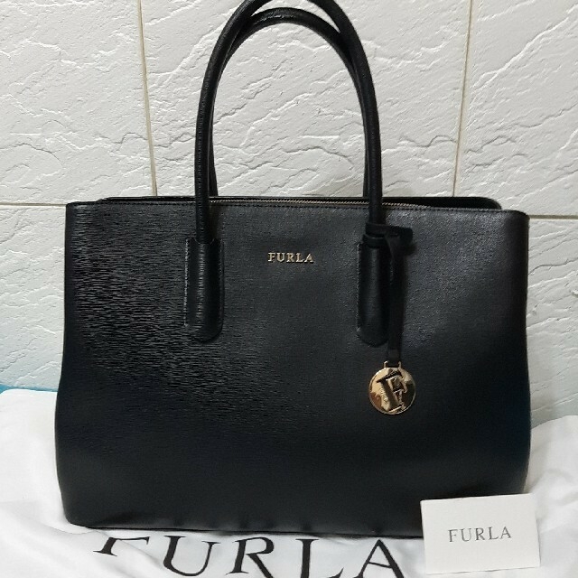 Furla(フルラ)の【美品 最終値下げ】A4収納 Fulra tessa フルラ バッグ レディースのバッグ(ハンドバッグ)の商品写真