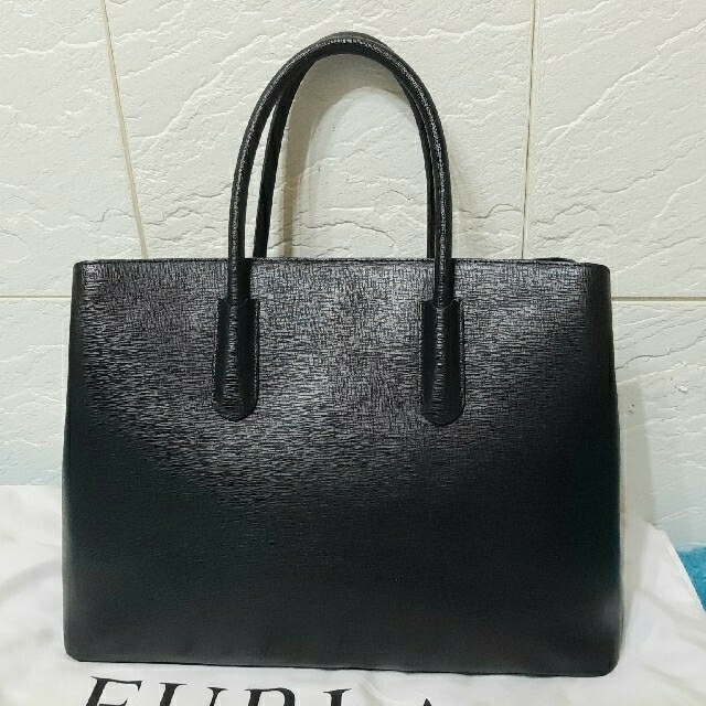 Furla(フルラ)の【美品 最終値下げ】A4収納 Fulra tessa フルラ バッグ レディースのバッグ(ハンドバッグ)の商品写真