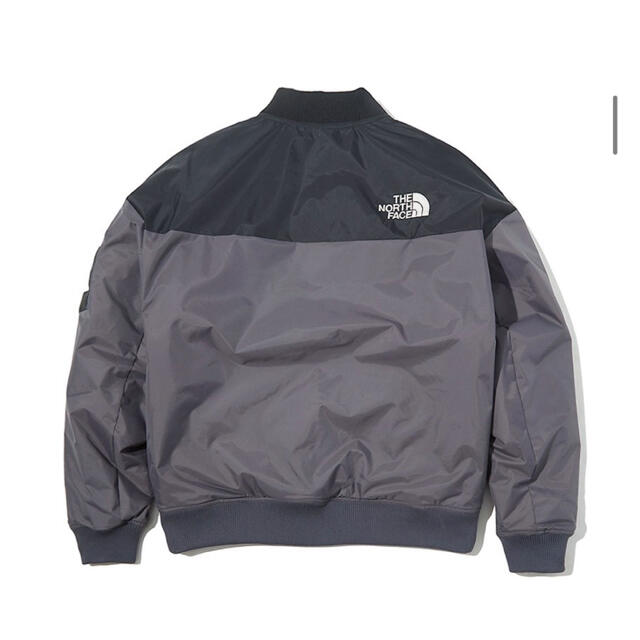 THE NORTH FACE(ザノースフェイス)の【新品　未使用】ザノースフェイス　MA-1 ボンバージャケット　XSサイズ メンズのジャケット/アウター(ダウンジャケット)の商品写真