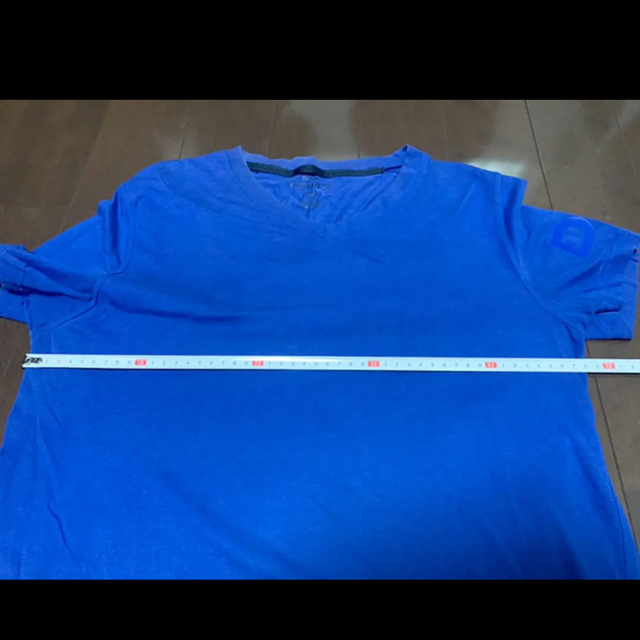 DKNY(ダナキャランニューヨーク)のDKNY Vネック 無地Tシャツ メンズのトップス(Tシャツ/カットソー(半袖/袖なし))の商品写真