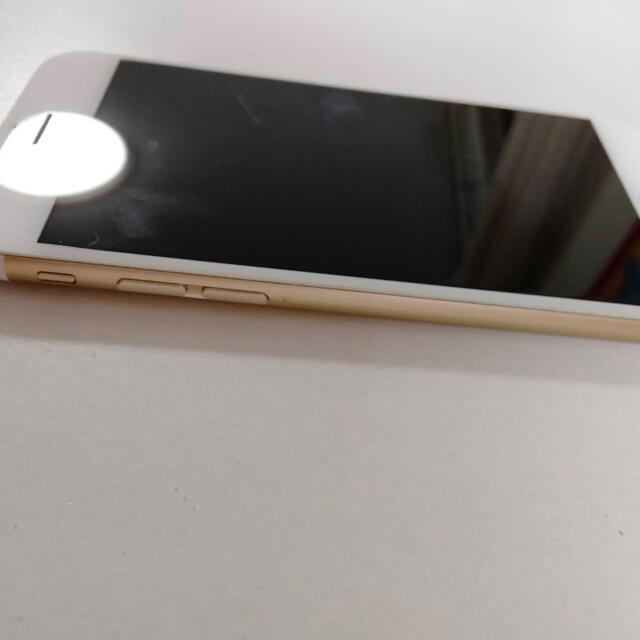 iPhone(アイフォーン)のiPhone6s  32GB  YM Gold SIMロック解除済み スマホ/家電/カメラのスマートフォン/携帯電話(スマートフォン本体)の商品写真