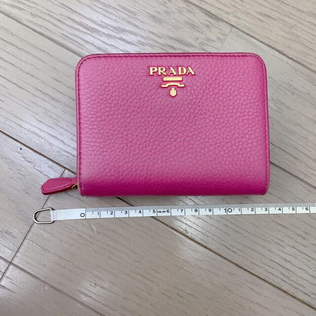PRADA(プラダ)のPRADA プラダ 財布 二つ折り 三つ折り ピンク マゼンダ レディースのファッション小物(財布)の商品写真