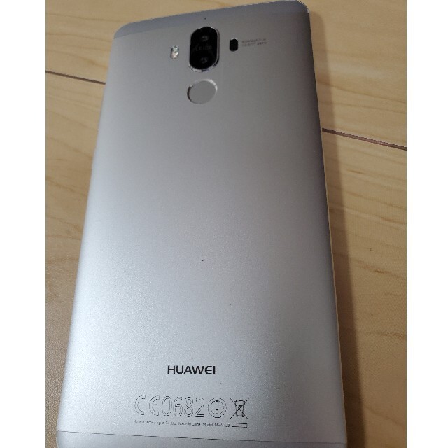 HUAWEI(ファーウェイ)のHUAWEI Mate 9 Silver 64 GB SIMフリー スマホ/家電/カメラのスマートフォン/携帯電話(スマートフォン本体)の商品写真