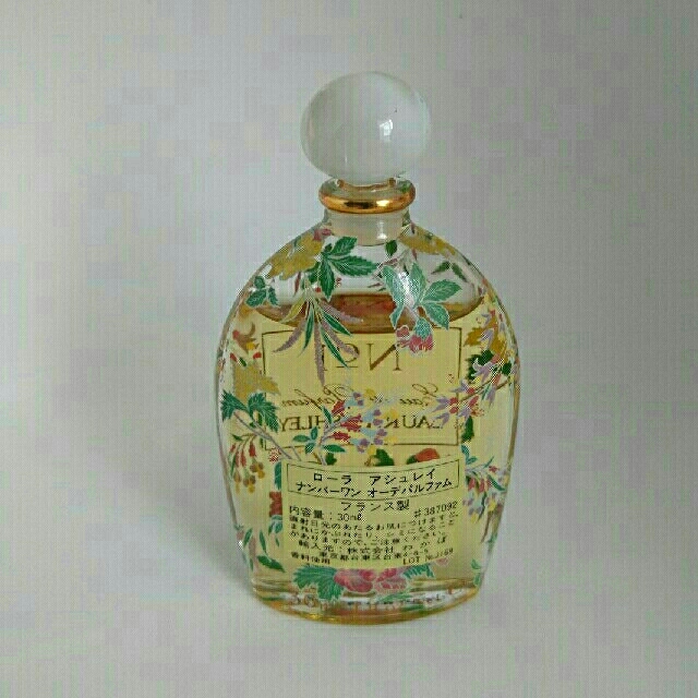 LAURA ASHLEY(ローラアシュレイ)のローラアシュレイ 香水 ナンバーワン 30ml コスメ/美容の香水(香水(女性用))の商品写真