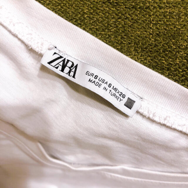 ZARA(ザラ)のZARA 白半袖Tシャツ　size S レディースのトップス(Tシャツ(半袖/袖なし))の商品写真