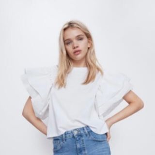 ザラ(ZARA)のZARA ホワイト フリルTシャツ シャツ(Tシャツ(半袖/袖なし))