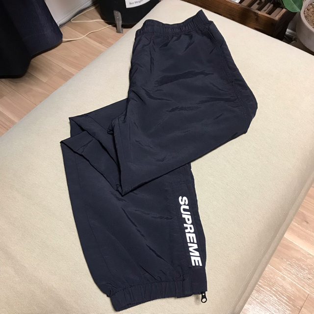 Supreme(シュプリーム)の込 美品★Supreme 2021 SS Warm Up Pant★希少Sサイズ メンズのパンツ(ワークパンツ/カーゴパンツ)の商品写真